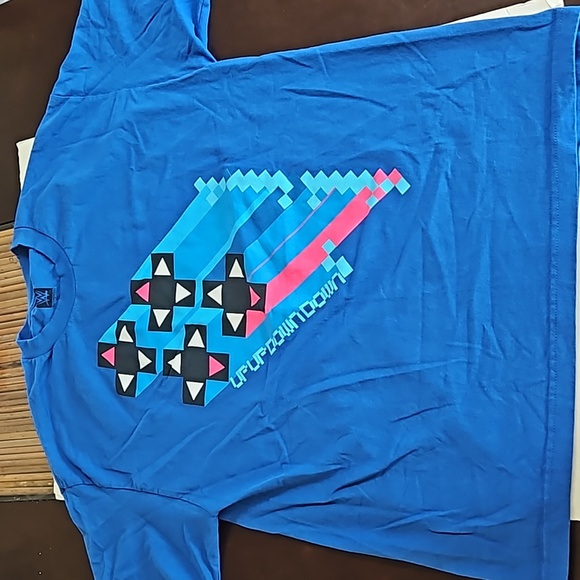 WWE licensed Tee UpUpDownDown - Picture 5 of 5